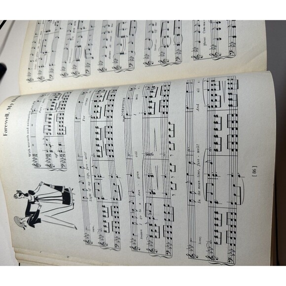 A Treasury of Gilbert and Sullivan1st Edition 1941 HC Words & Music - Picture 6 of 8